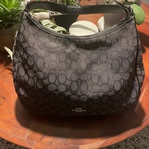 Authentic Coach purse in great condition!